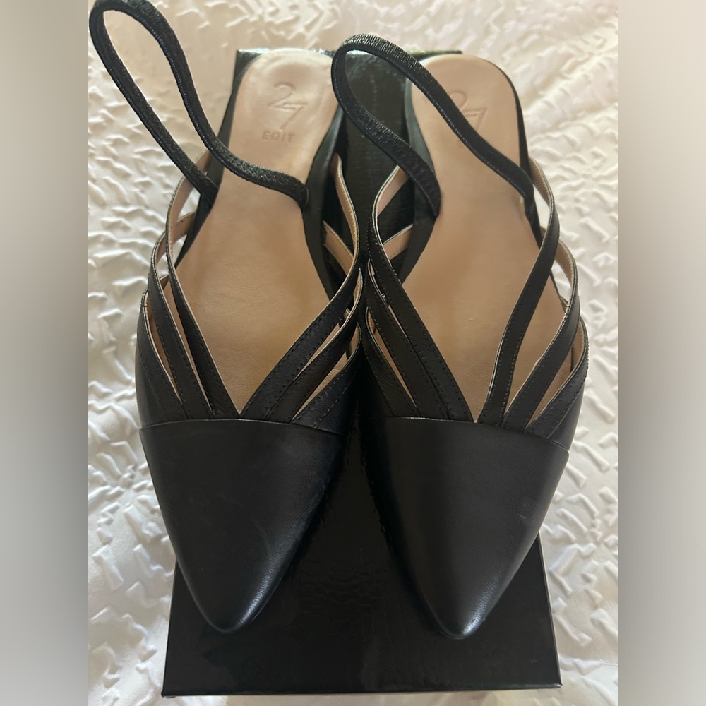 Brand New - Pointed toe flat